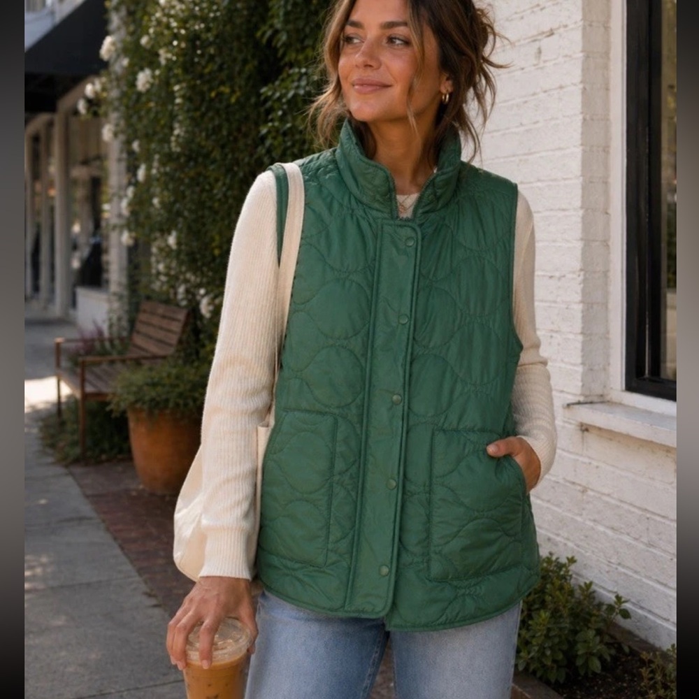 Croft & Barrow Quilted Dark Green Sleeveless W/ Pockets Vest